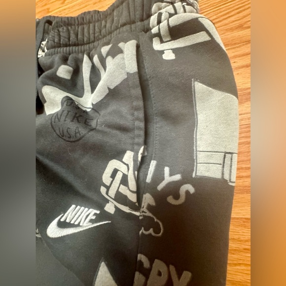 Nike Sportswear Club Fleece Men's Printed Joggers- Medium - EUC - Picture 11 of 11